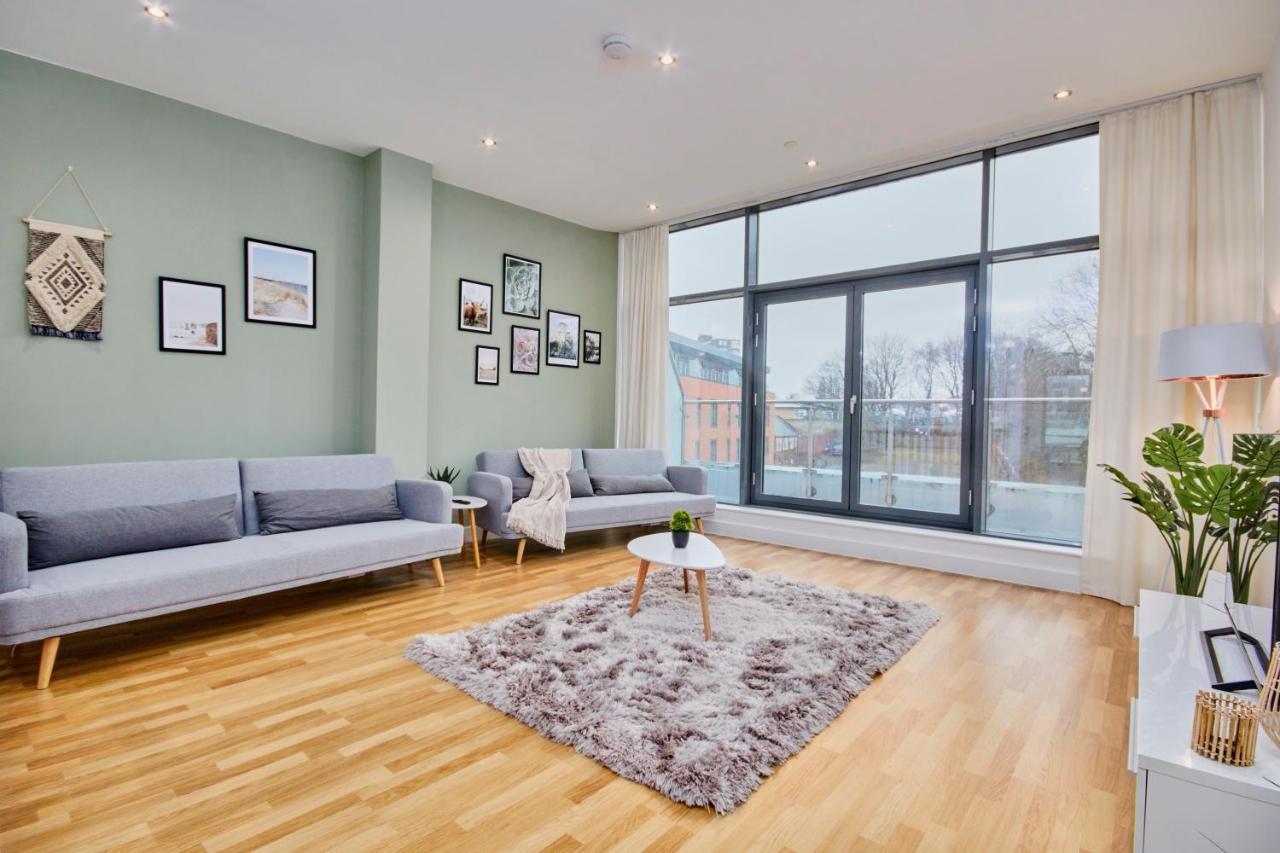 Large Duplex Penthouse - Parking Apartment Leeds  Exterior photo