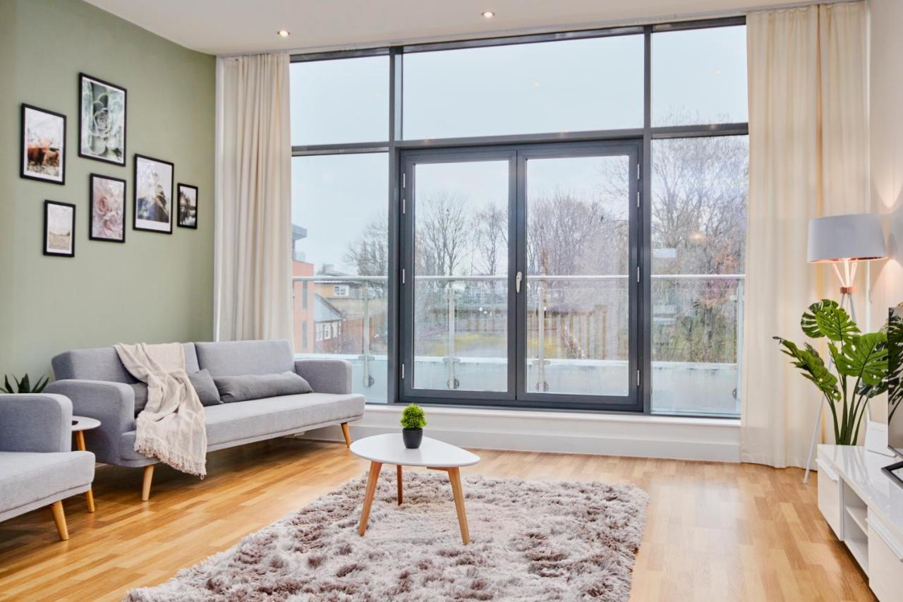 Large Duplex Penthouse - Parking Apartment Leeds  Exterior photo